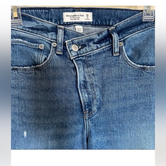 EUC Abercrombie Crossover Straight Leg Curve Love Jeans 26 - Picture 3 of 3